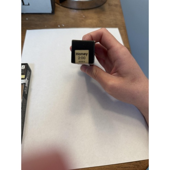 TLB The Lip Bar Quick Conceal Caffeine Concealer Honey 2.00 0.35 oz Vegan Face - Picture 5 of 5